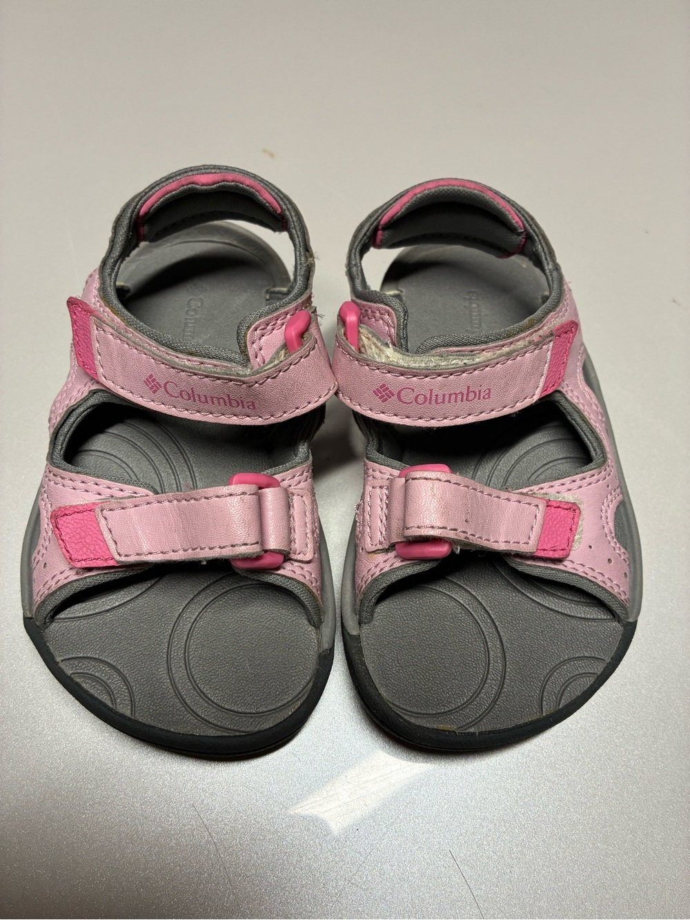 Columbia toddler Omni grip sandals size 8
